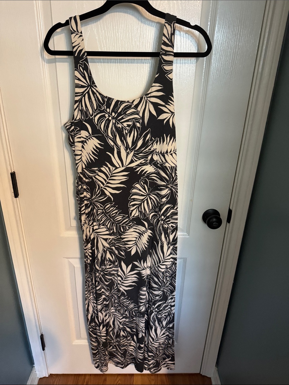 Z Supply Black & White Tropical Leaf Maxi Dress - Picture 4 of 4